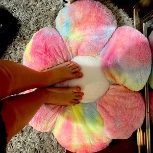 Slightly used, bought off Amazon, soft plush material.